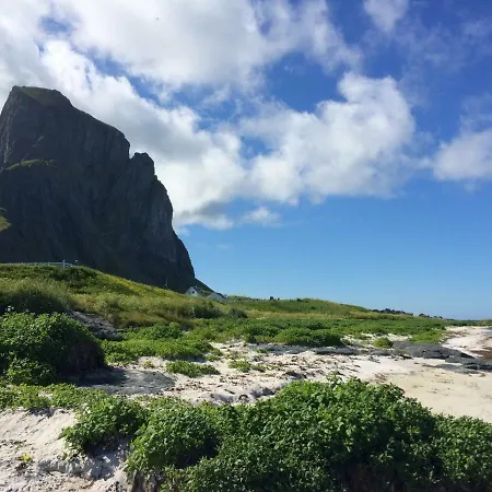 Semesterbostad Resting Place - House With Amazing Sea View And Terrace, Includes A Car Vaeroy